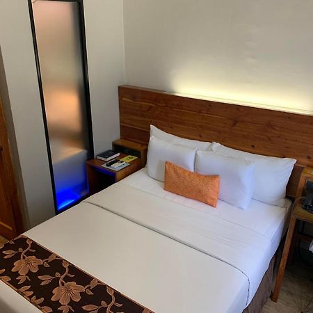 Cuarto Hotels Cebu Exterior photo