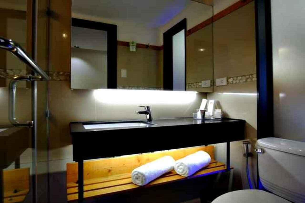 Cuarto Hotels Cebu Exterior photo