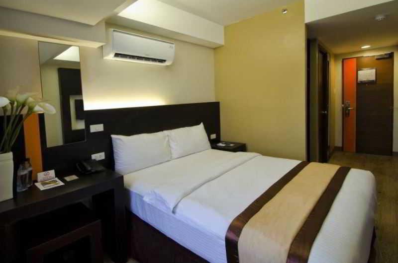 Cuarto Hotels Cebu Exterior photo
