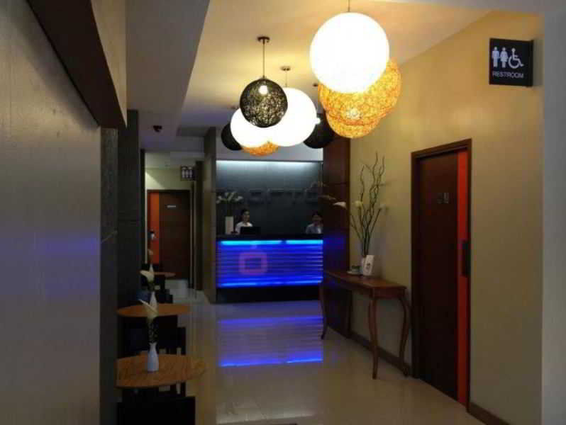 Cuarto Hotels Cebu Exterior photo