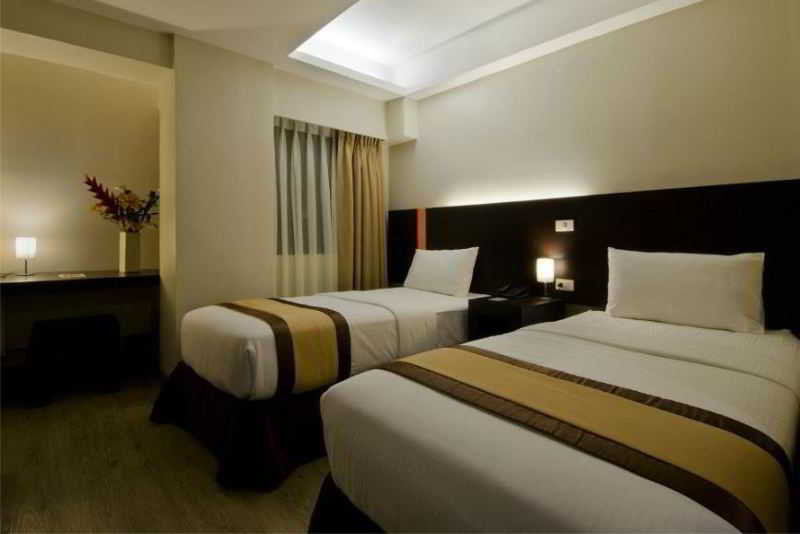 Cuarto Hotels Cebu Exterior photo