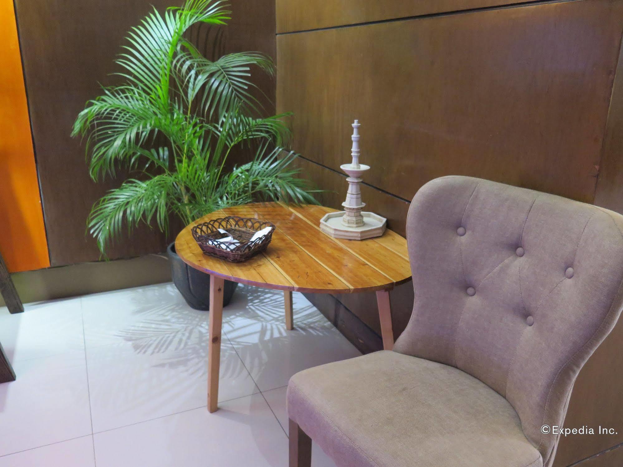 Cuarto Hotels Cebu Exterior photo