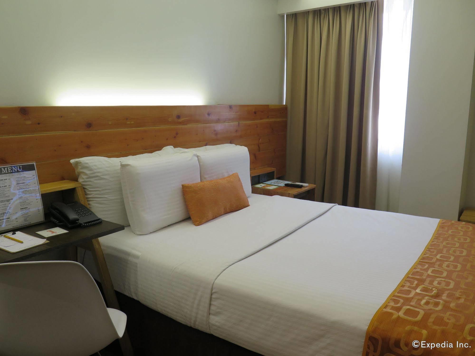 Cuarto Hotels Cebu Exterior photo