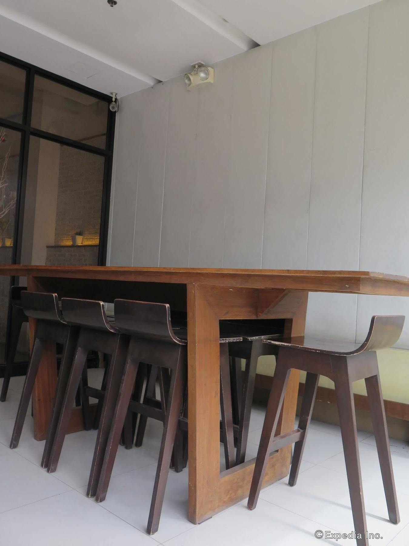 Cuarto Hotels Cebu Exterior photo