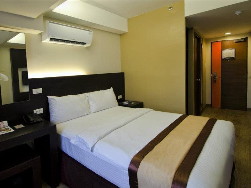 Cuarto Hotels Cebu Exterior photo