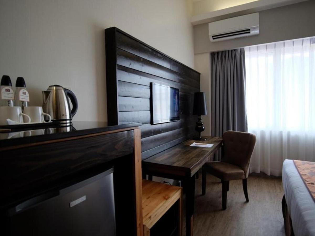 Cuarto Hotels Cebu Exterior photo