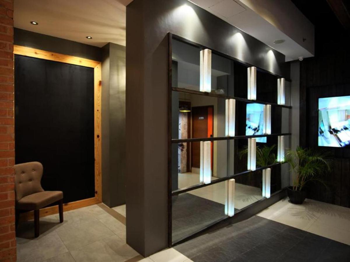 Cuarto Hotels Cebu Exterior photo
